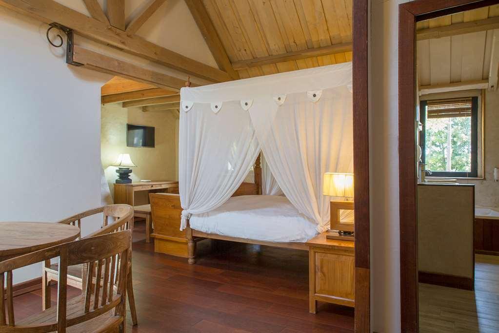 Manoir Des Indes, The Originals Relais Hotel Quimper Amenities photo